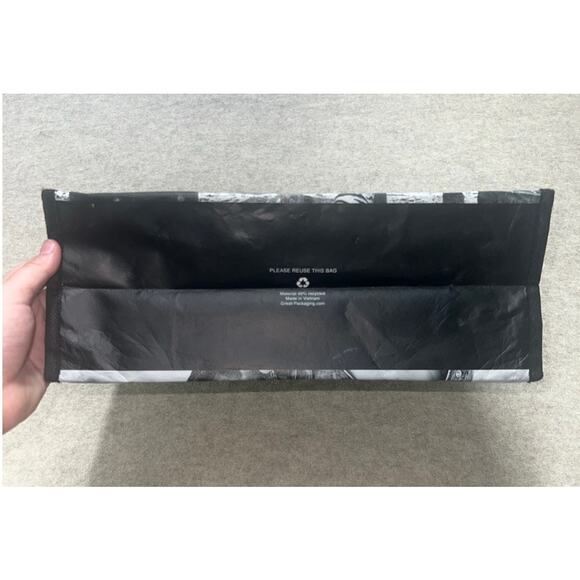 GUESS Reusable Tote Bag Maya Brynne Norman Black White Red Logo 15x15.5x6 - Picture 6 of 7